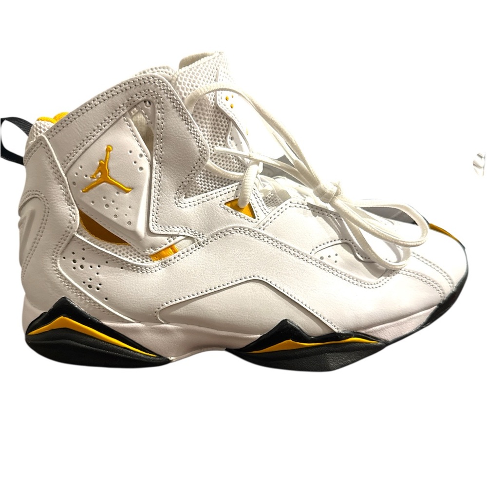 NIB Jordan True Flight high tops - Picture 2 of 6